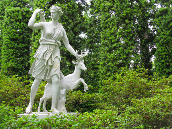 Garden Statue (Image ID:4-226)