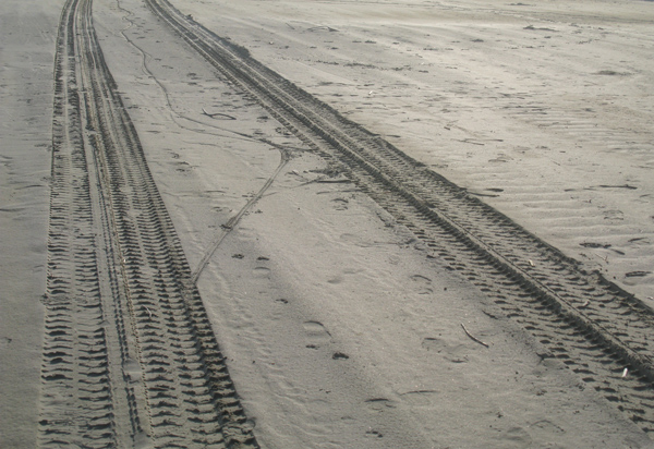 Tyre Track (Image ID: 26-041)